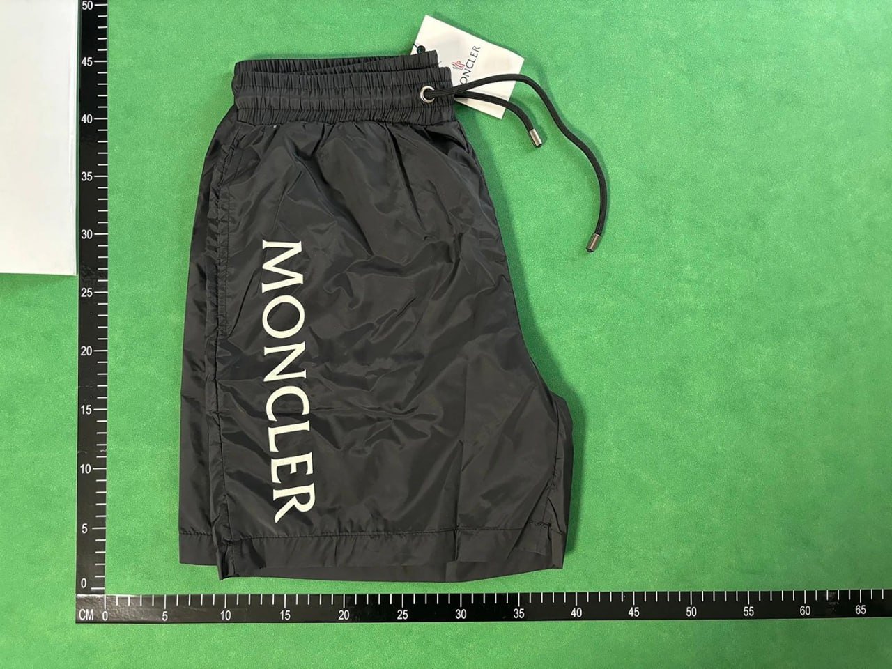 Moncler shorts -4