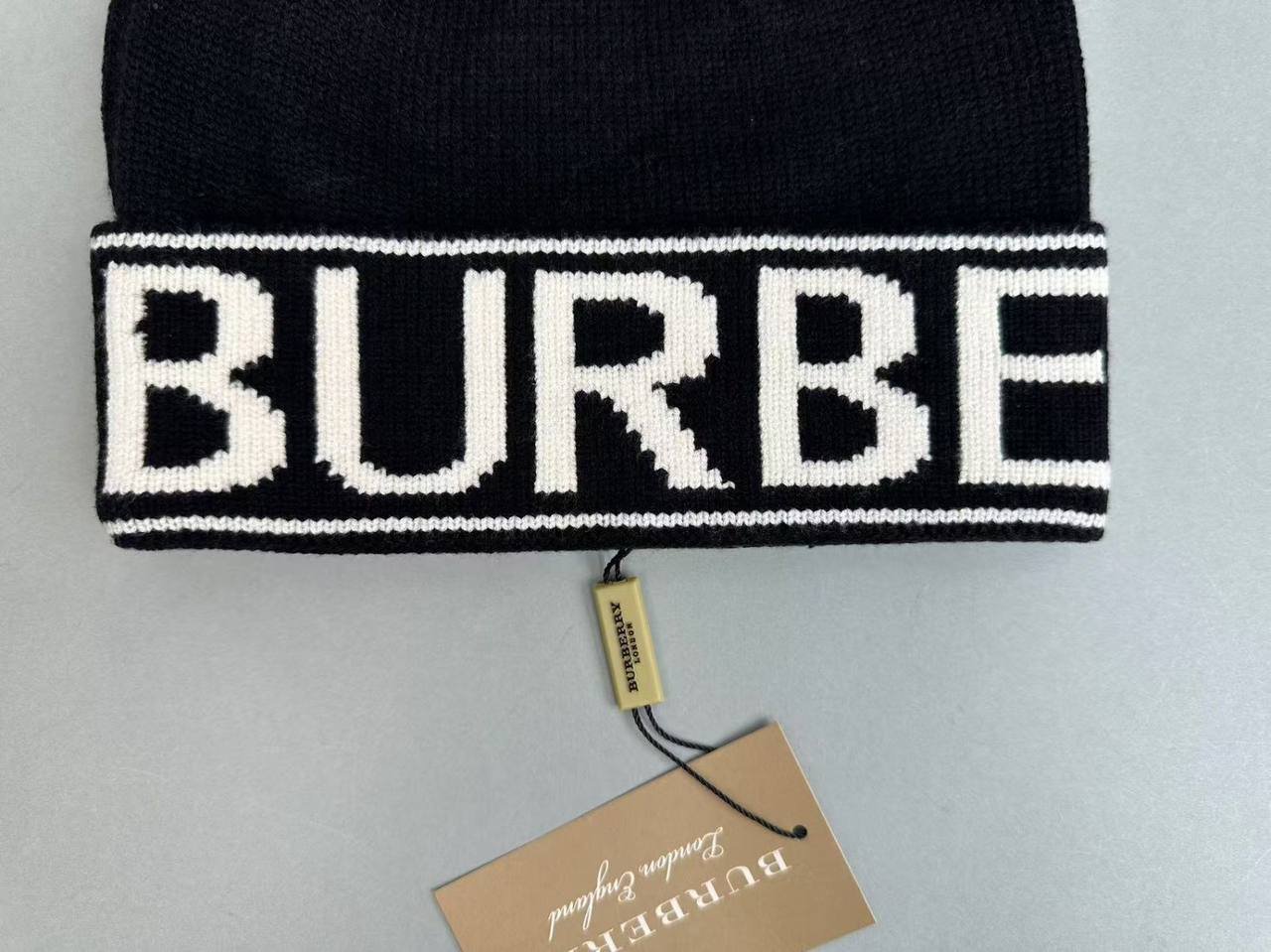 Burberry Beanie -3
