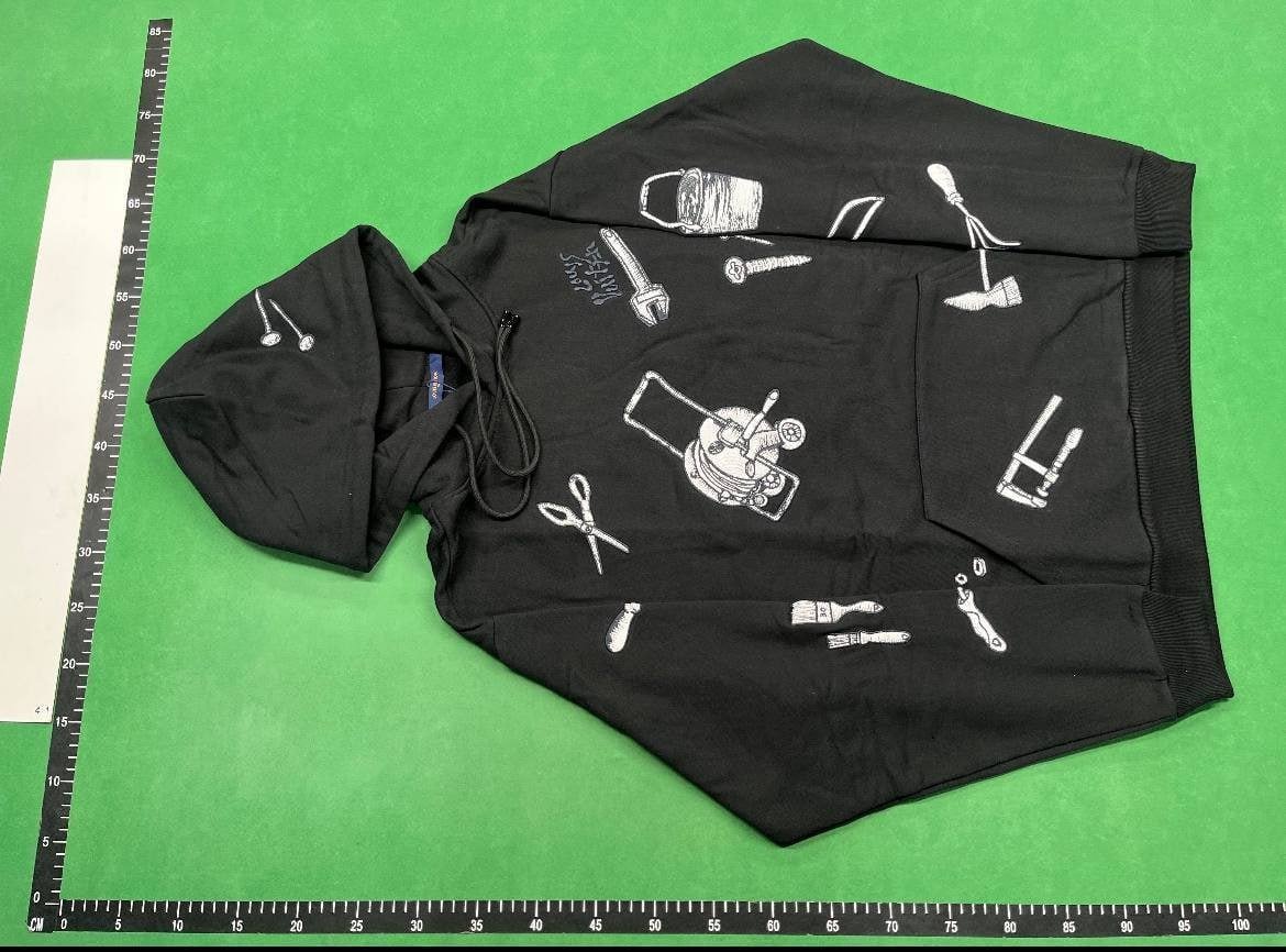 Louis Vuitton hoodie  (30 CP) -2