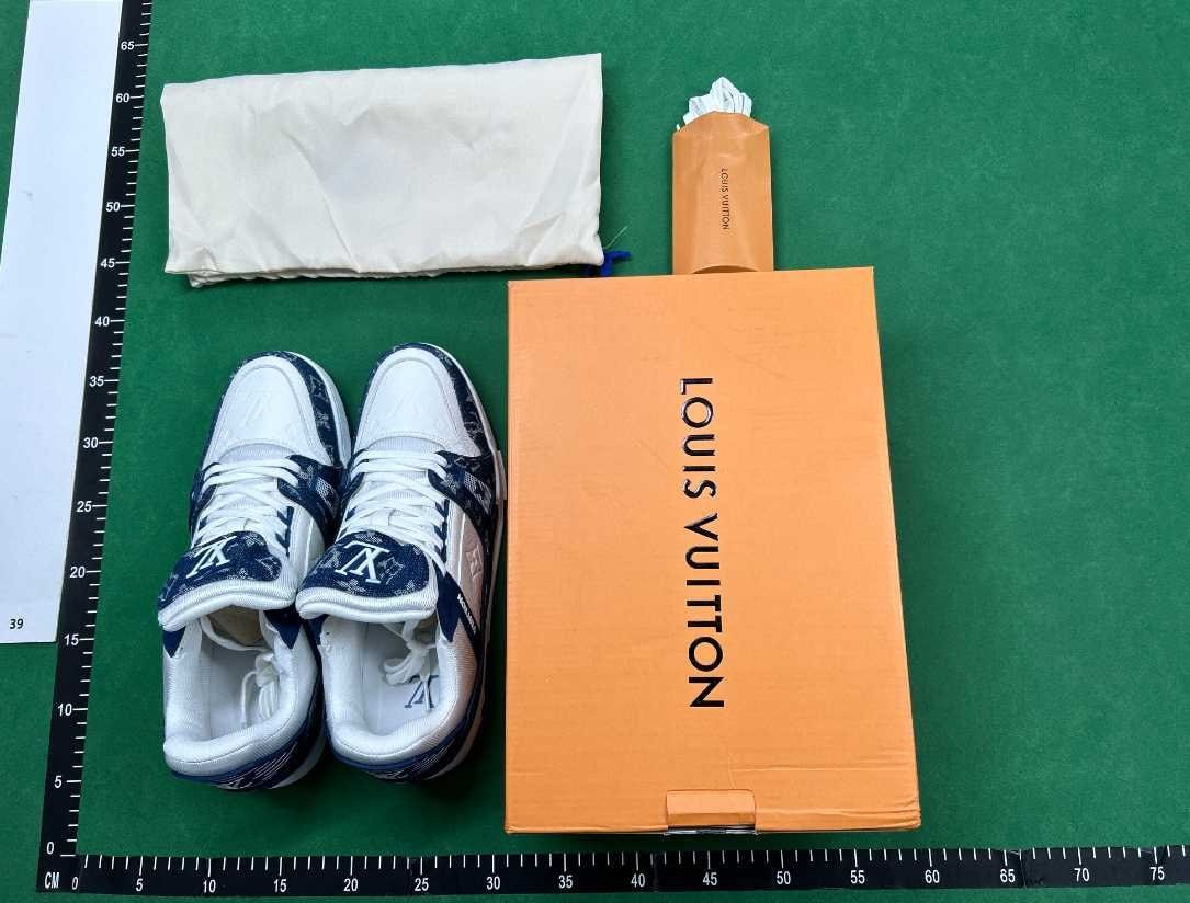  Louis Vuitton Trainer Sneakers -3