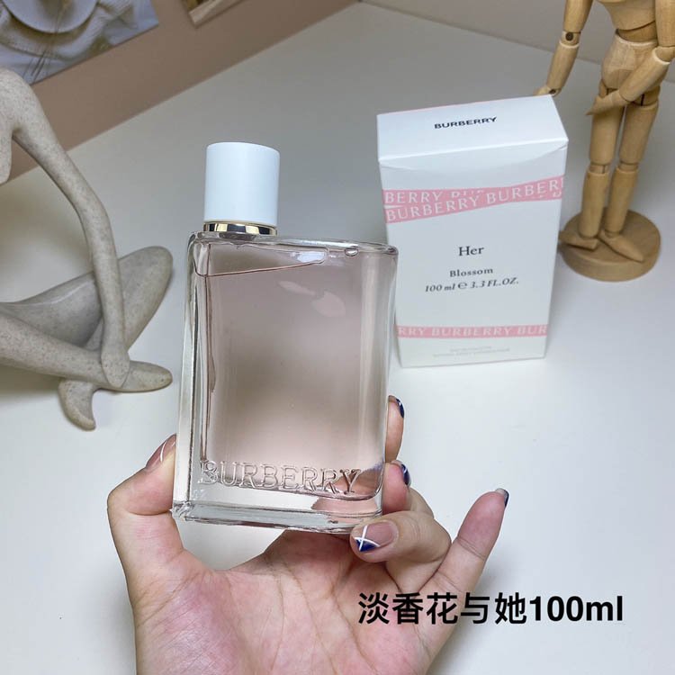 Burberry Flowers and Her Eau d
